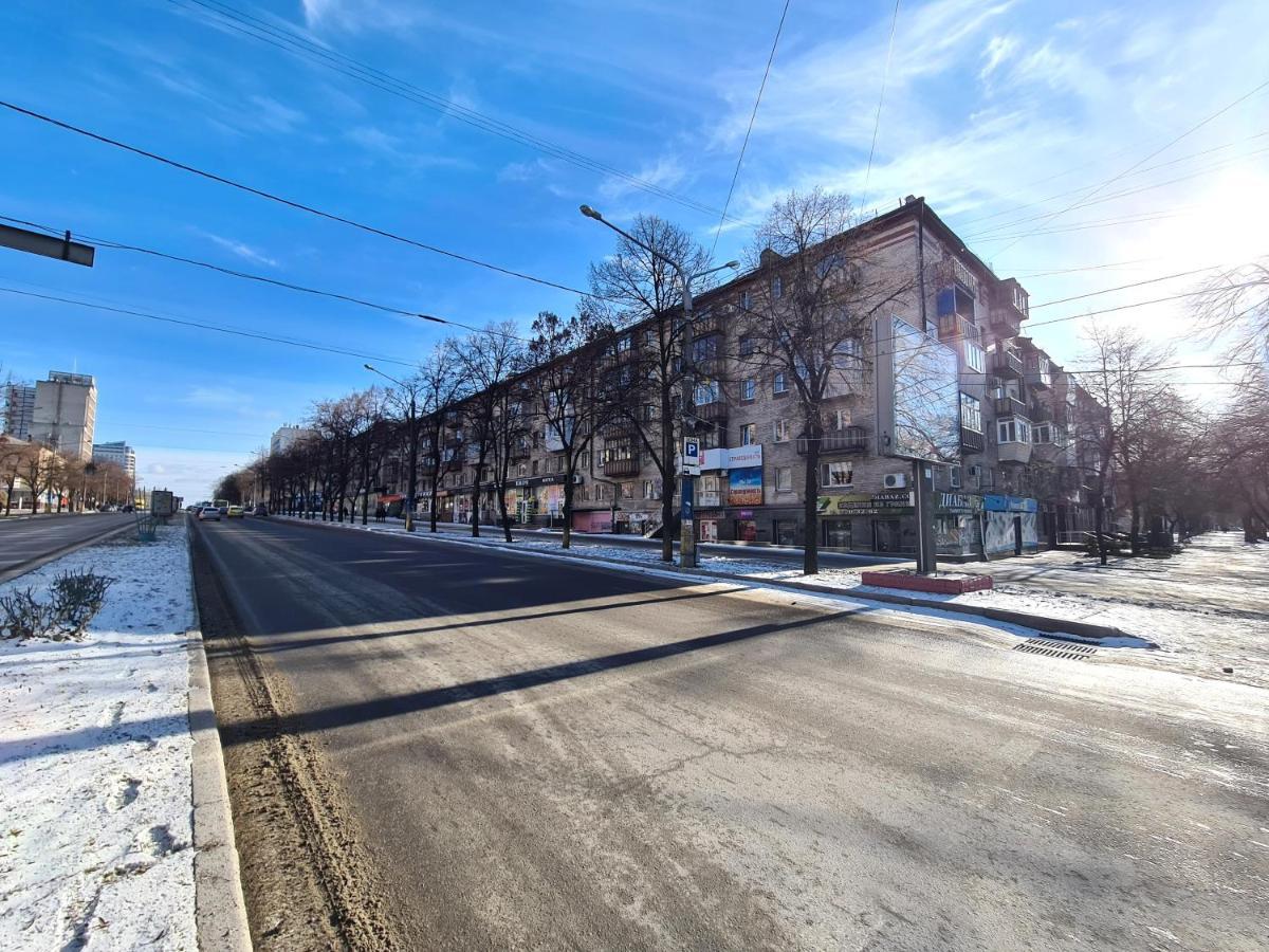 1-Room View Apartment Near Inturist On Sobornyi Avenue 143, By Grandhome Zaporizhia 外观 照片